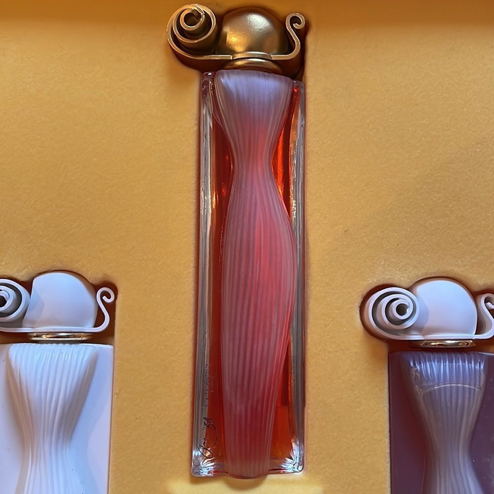 Vintage Givenchy Organza Tony Bennett “Holiday in Paris” 4pc Giftbox - Picture 10 of 14